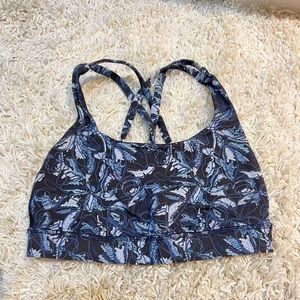 Lululemon sports bra